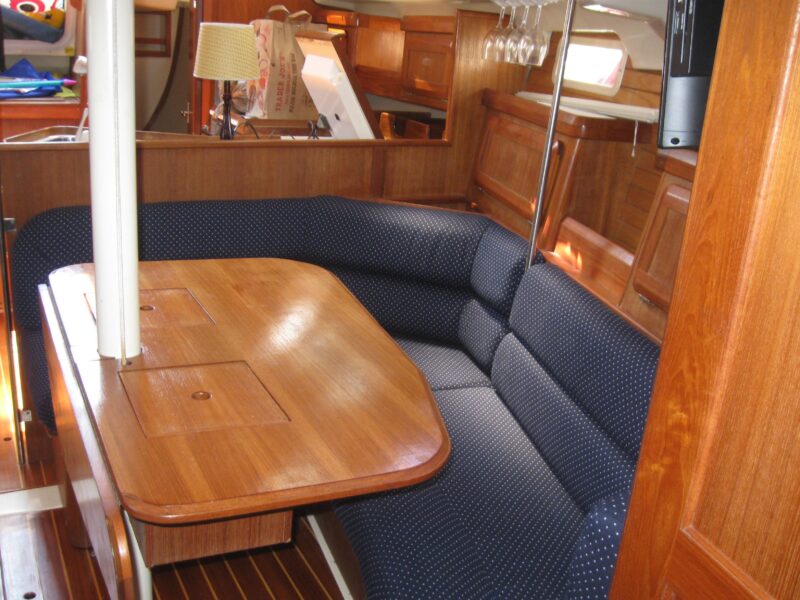 1995 Hunter 35.5