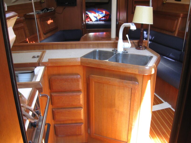 1995 Hunter 35.5
