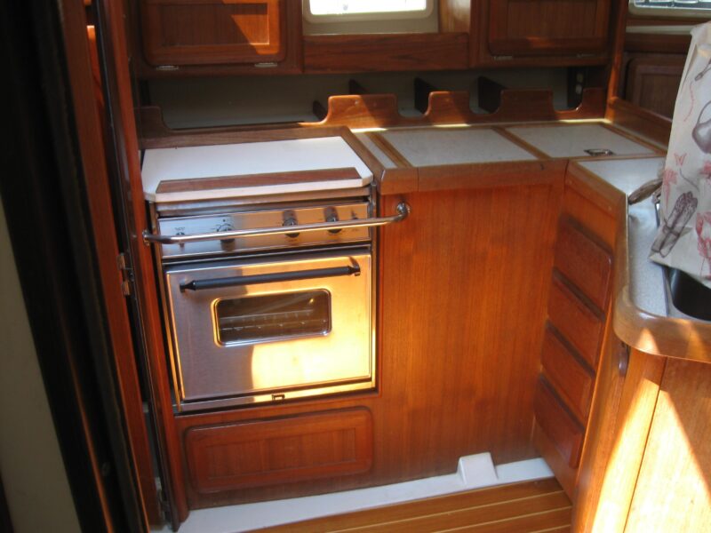 1995 Hunter 35.5