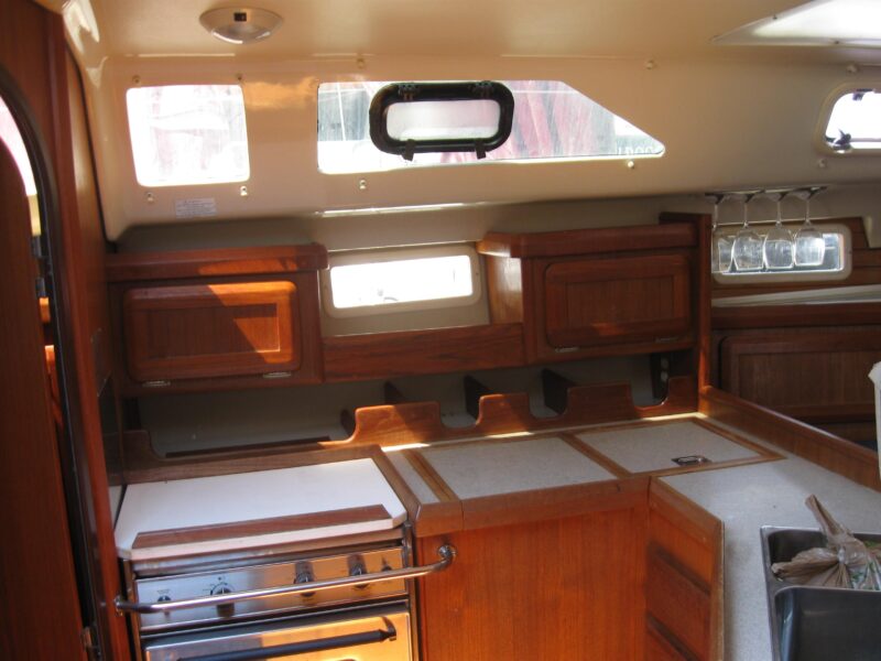 1995 Hunter 35.5