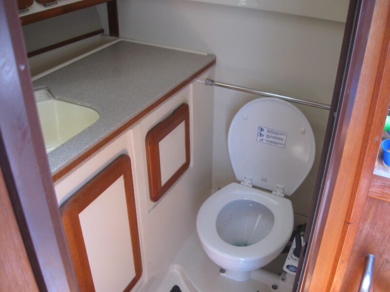 1995 Hunter 35.5