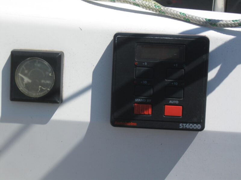 1995 Hunter 35.5