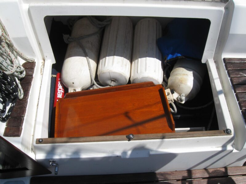 1995 Hunter 35.5