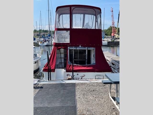 1989 Sea Ray 300 Sedan Bridge