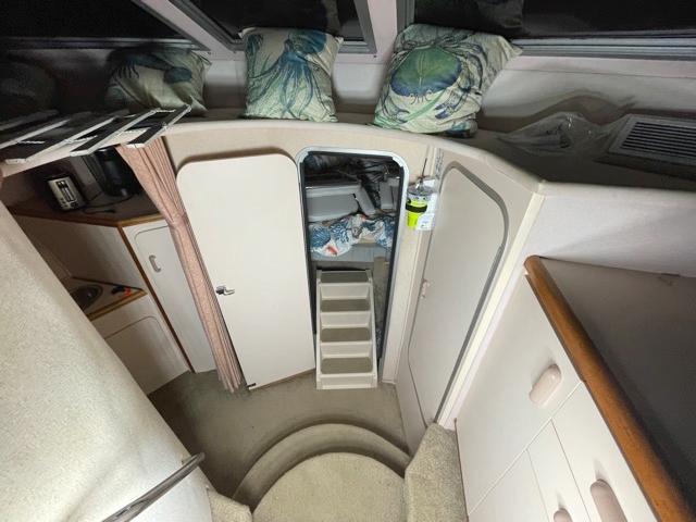 1989 Sea Ray 300 Sedan Bridge