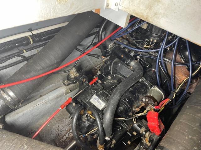 1989 Sea Ray 300 Sedan Bridge