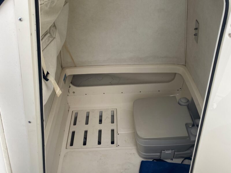 2000 Boston Whaler 23 Outrage