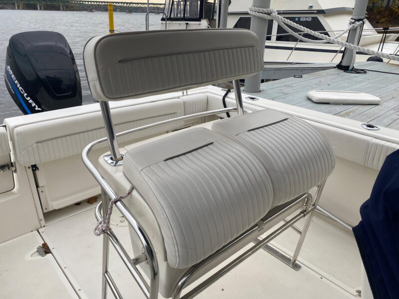 2000 Boston Whaler 23 Outrage