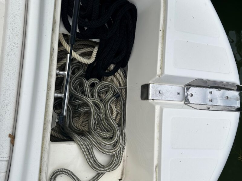 2000 Boston Whaler 23 Outrage