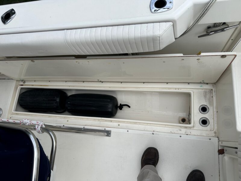 2000 Boston Whaler 23 Outrage