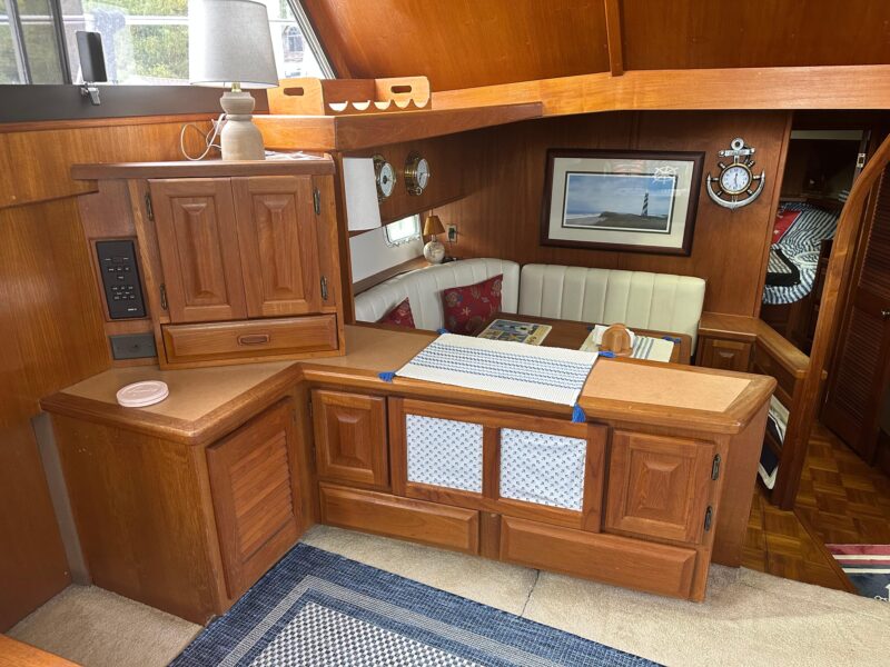 1987 Viking Boats 44 Motor Yacht