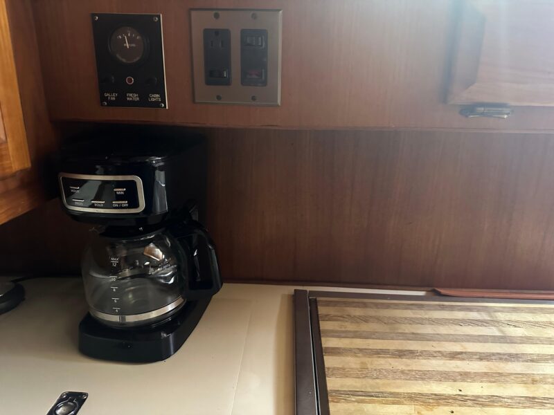 1987 Viking Boats 44 Motor Yacht