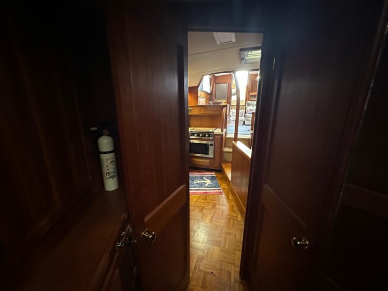 1987 Viking Boats 44 Motor Yacht