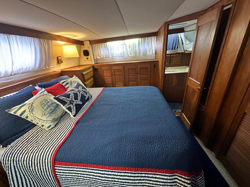 1987 Viking Boats 44 Motor Yacht