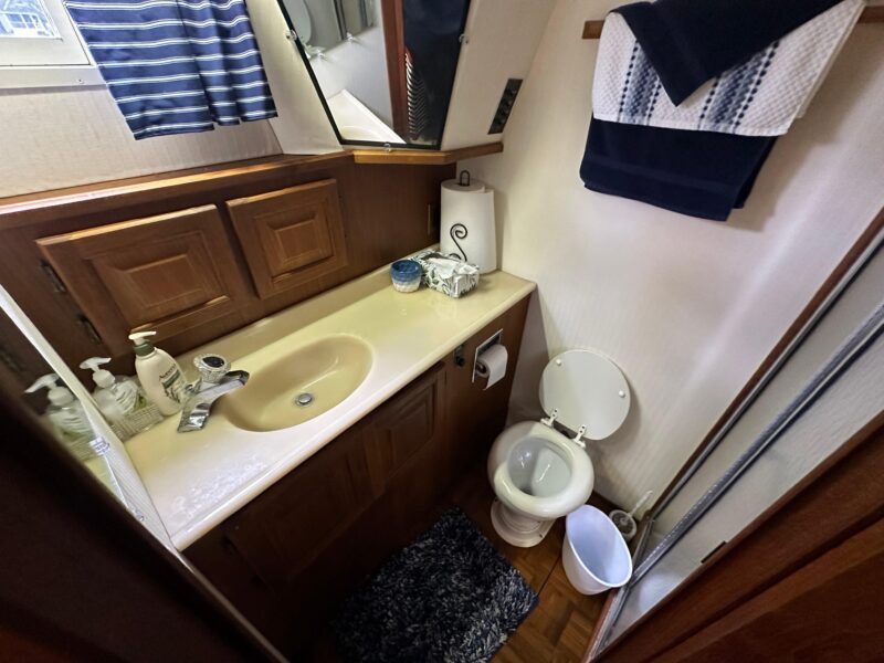 1987 Viking Boats 44 Motor Yacht