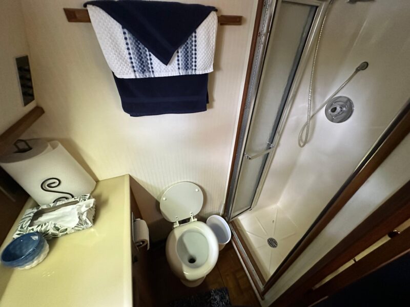 1987 Viking Boats 44 Motor Yacht