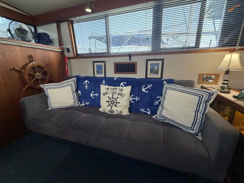 1989 Carver 3607 Aft Cabin Motor Yacht