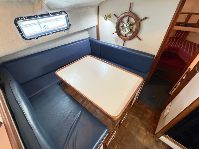 1989 Carver 3607 Aft Cabin Motor Yacht