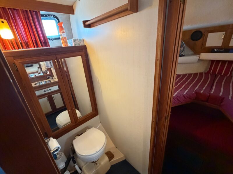 1989 Carver 3607 Aft Cabin Motor Yacht