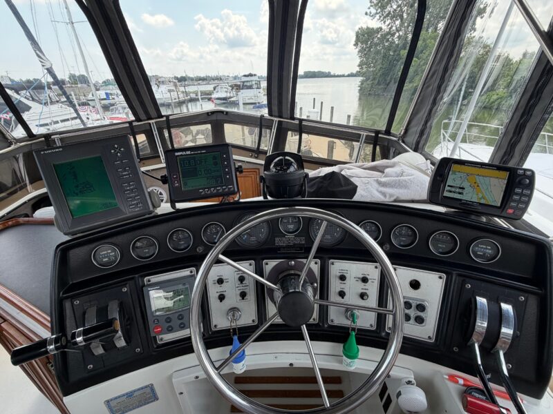 1989 Carver 3607 Aft Cabin Motor Yacht