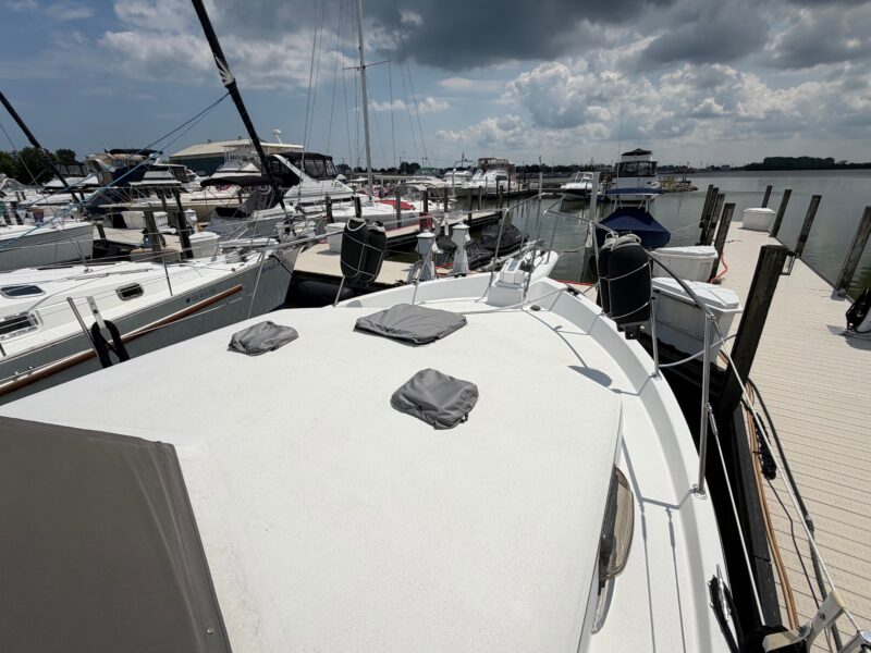 1989 Carver 3607 Aft Cabin Motor Yacht