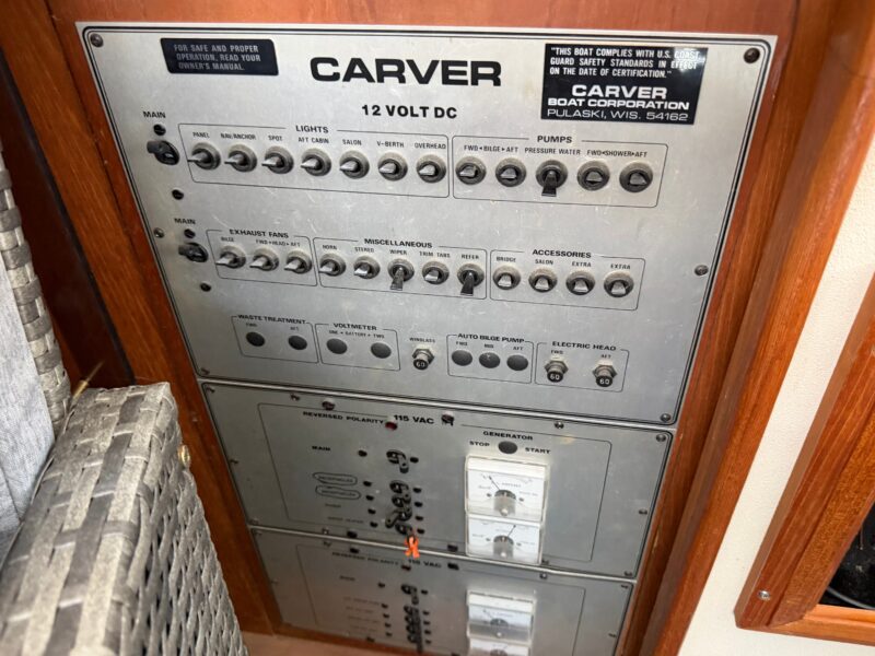 1989 Carver 3607 Aft Cabin Motor Yacht