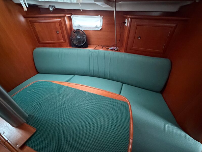 2001 Beneteau 331