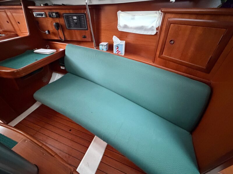 2001 Beneteau 331