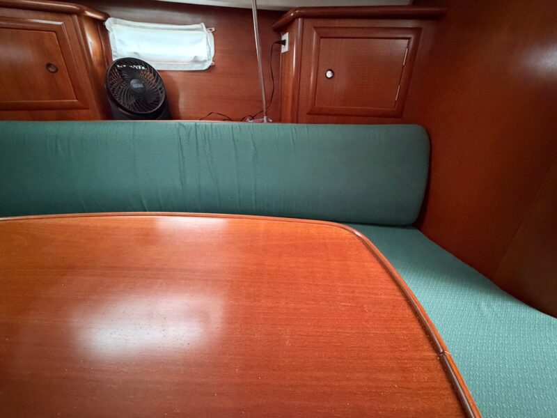 2001 Beneteau 331