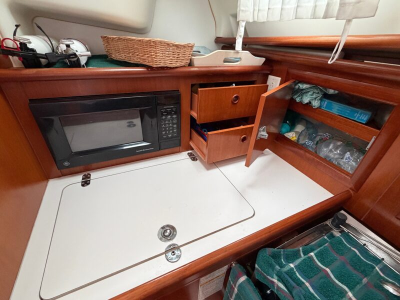 2001 Beneteau 331