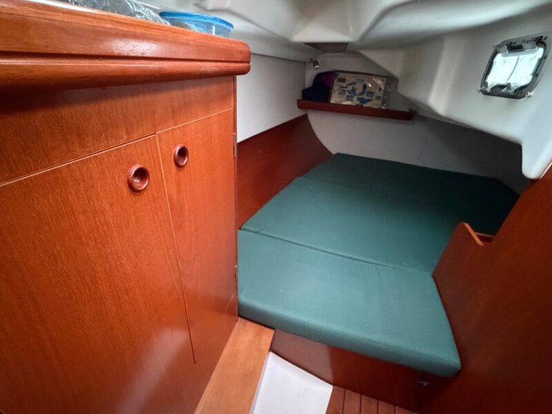 2001 Beneteau 331
