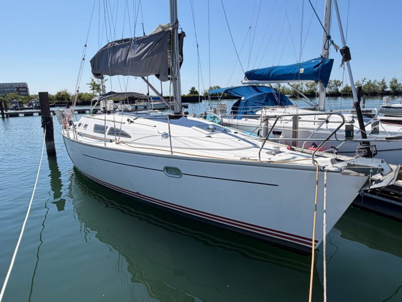 2003 Jeanneau Sun Fast 37