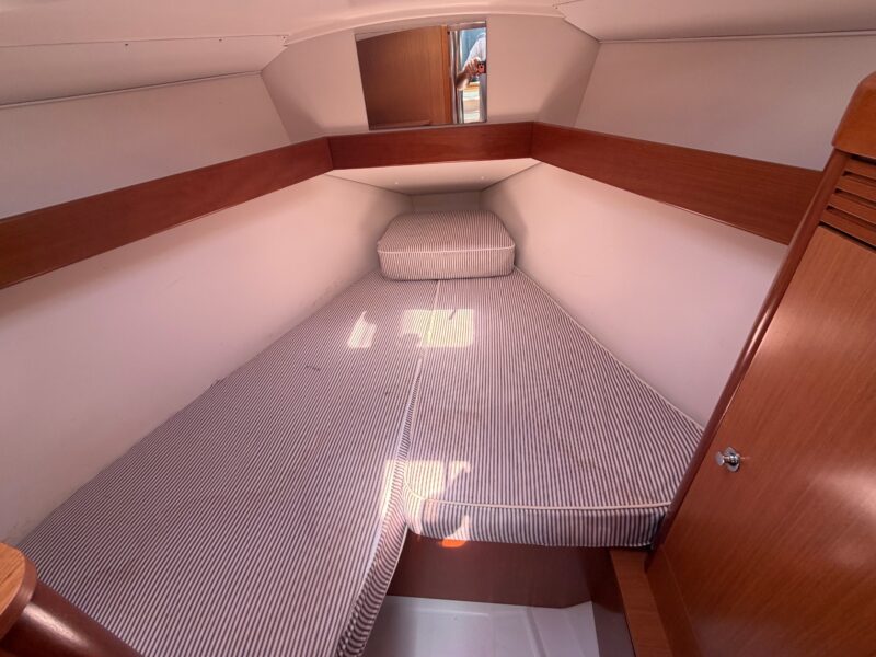 2009 Beneteau Oceanis 31