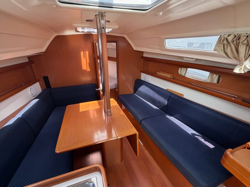 2009 Beneteau Oceanis 31
