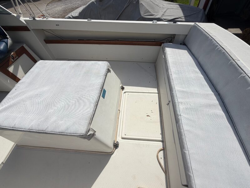 1986 Limestone 24 Runabout
