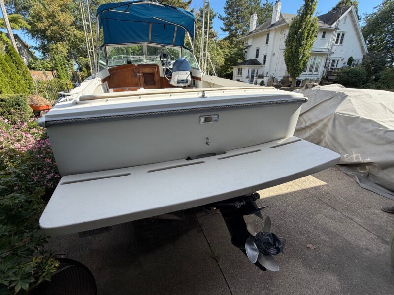 1986 Limestone 24 Runabout