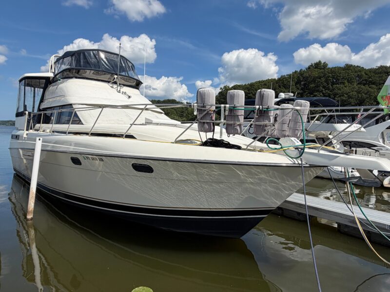 1990 Silverton 41 Aft Cabin