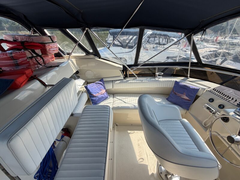 1990 Silverton 41 Aft Cabin
