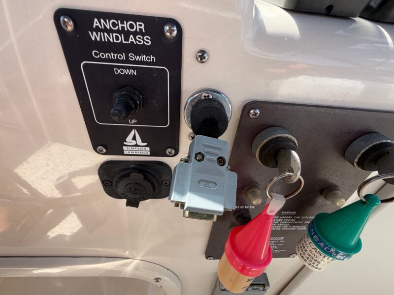 1990 Silverton 41 Aft Cabin