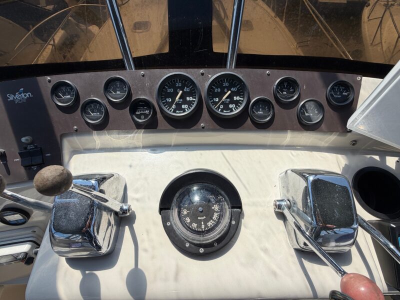 1990 Silverton 41 Aft Cabin