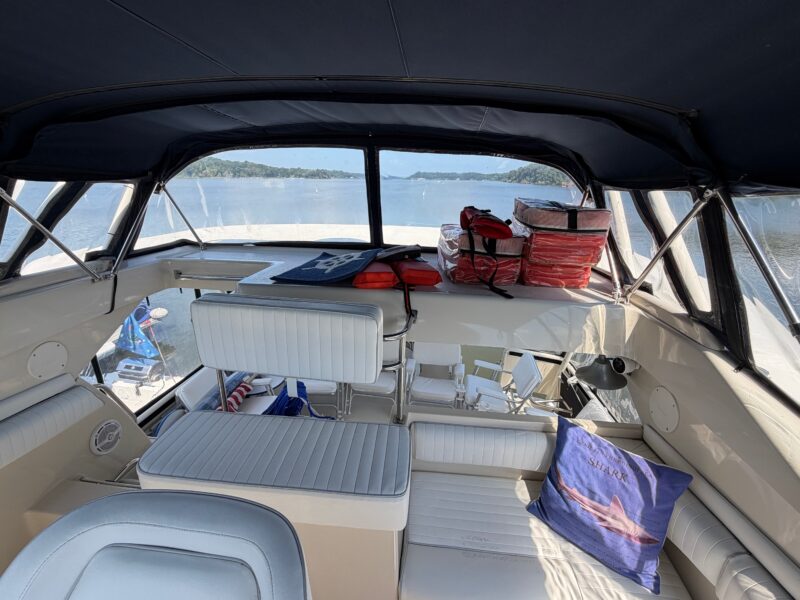 1990 Silverton 41 Aft Cabin