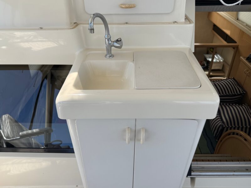 1990 Silverton 41 Aft Cabin