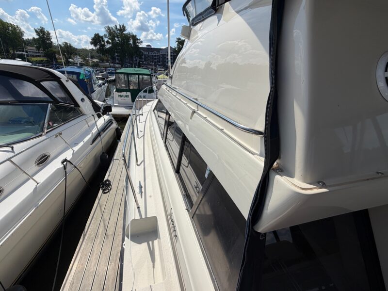 1990 Silverton 41 Aft Cabin
