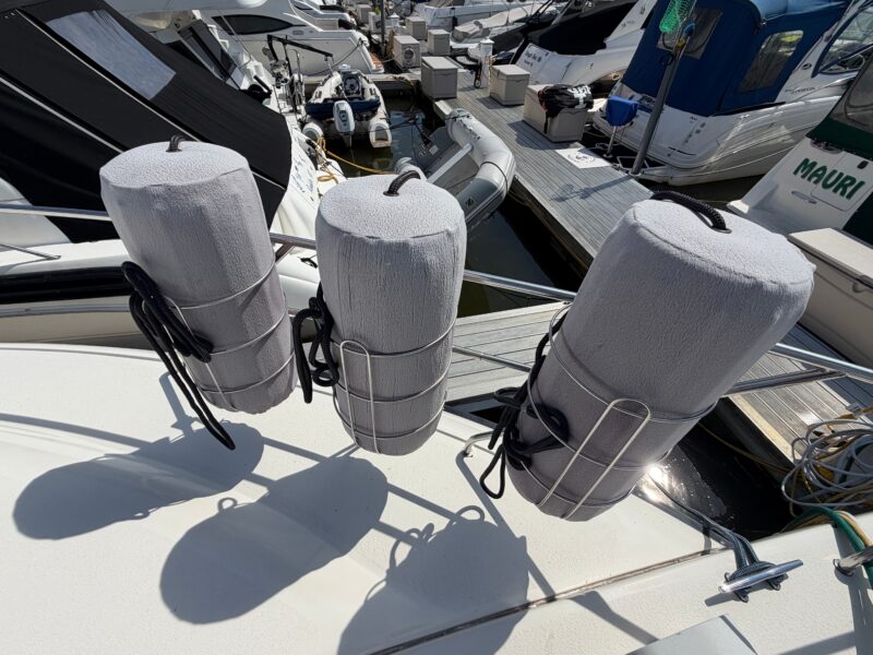 1990 Silverton 41 Aft Cabin