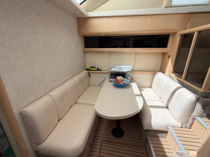 1990 Silverton 41 Aft Cabin