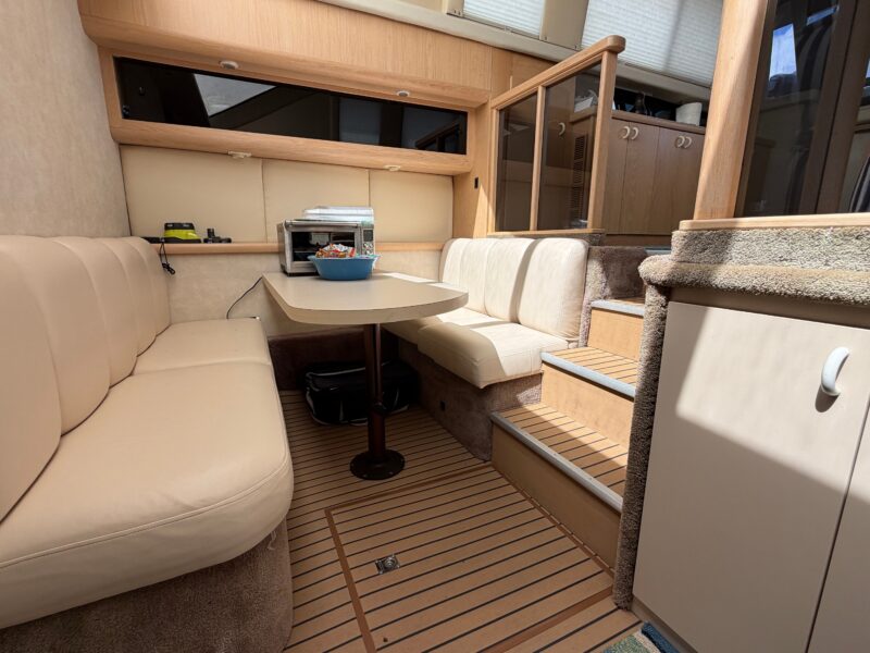 1990 Silverton 41 Aft Cabin