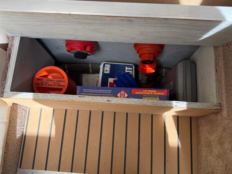 1990 Silverton 41 Aft Cabin