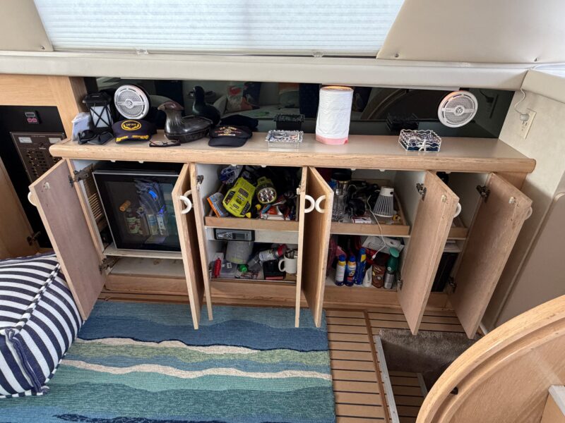 1990 Silverton 41 Aft Cabin
