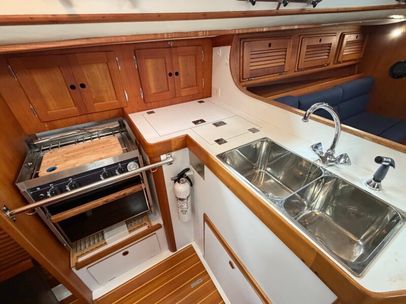 1995 Freedom 35