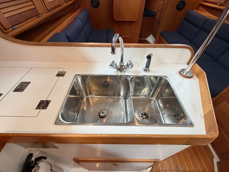 1995 Freedom 35